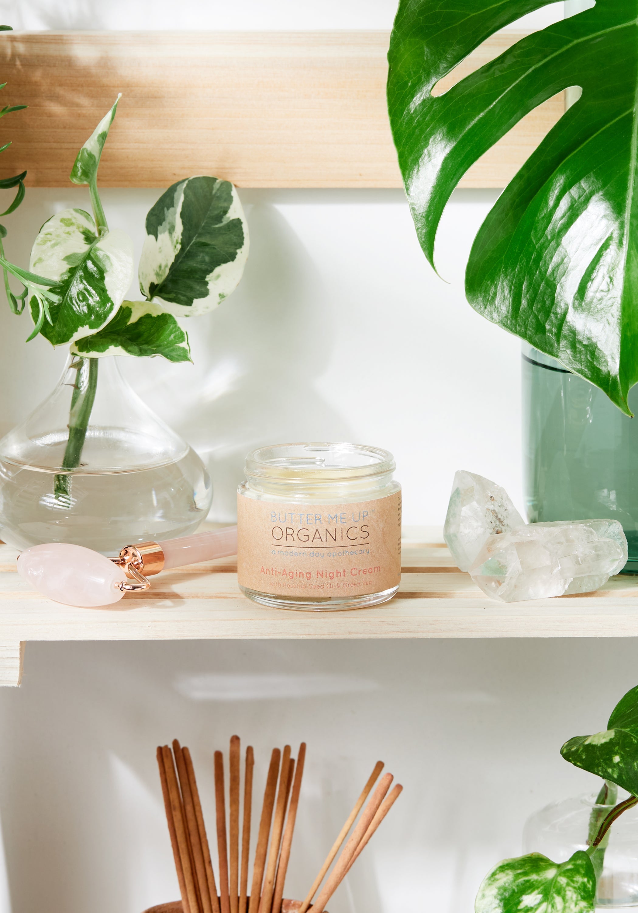 Crema de Noche Antiedad con Té Verde Orgánico – Hidratación y Regeneración