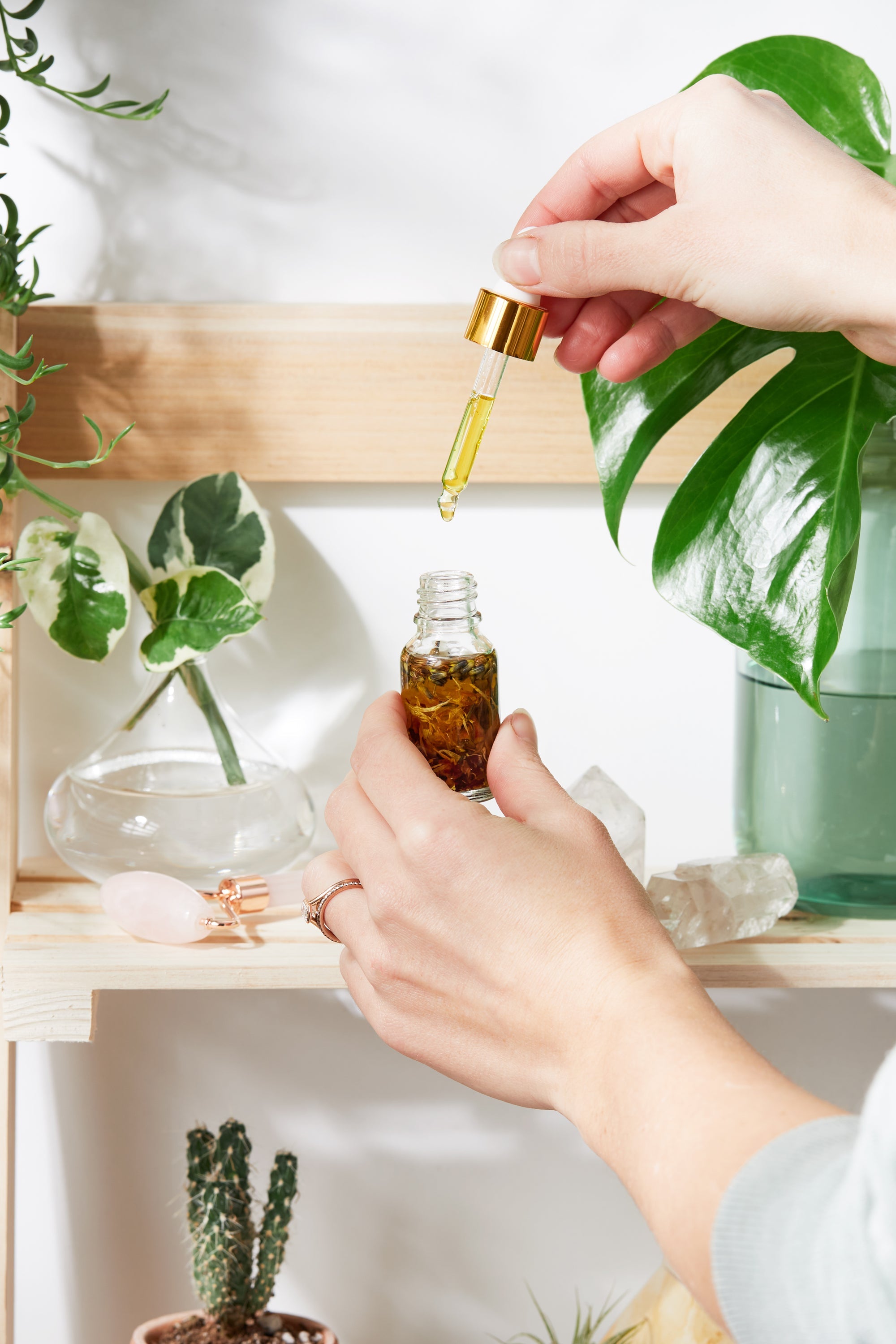 Sérum Facial Antiedad con Aceites Orgánicos – Rosa Mosqueta, Lavanda y Jazmín