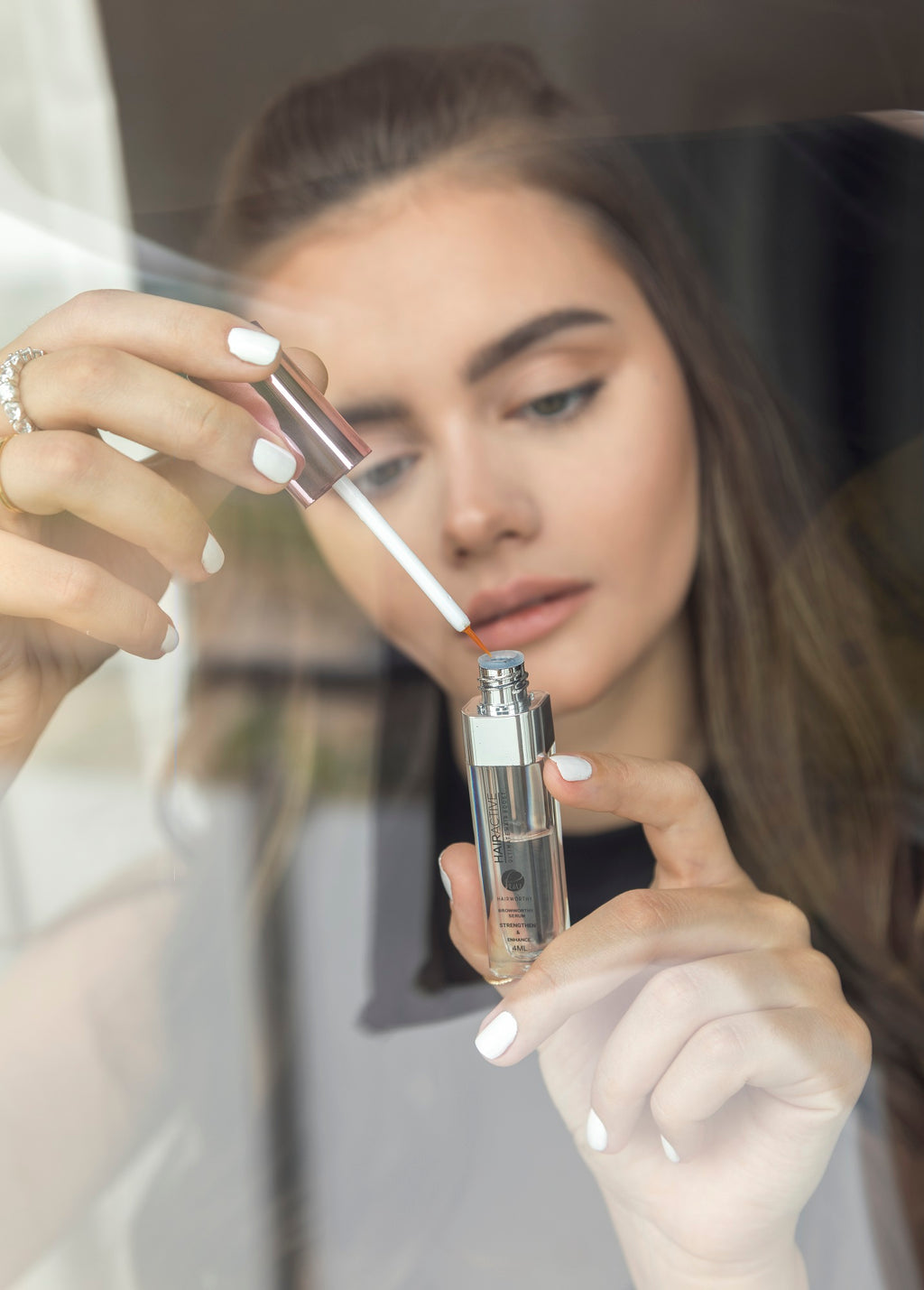 Sérum para el Crecimiento de Cejas – Con Aceite de Ricino y Biotina