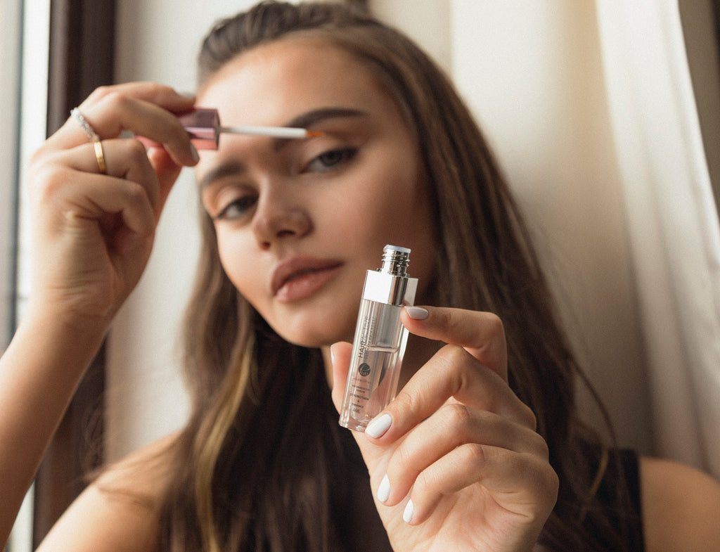 Sérum para el Crecimiento de Cejas – Con Aceite de Ricino y Biotina